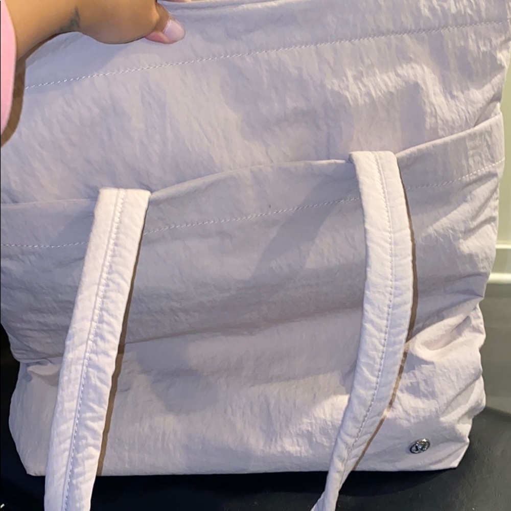 Lululemon On My Level tote